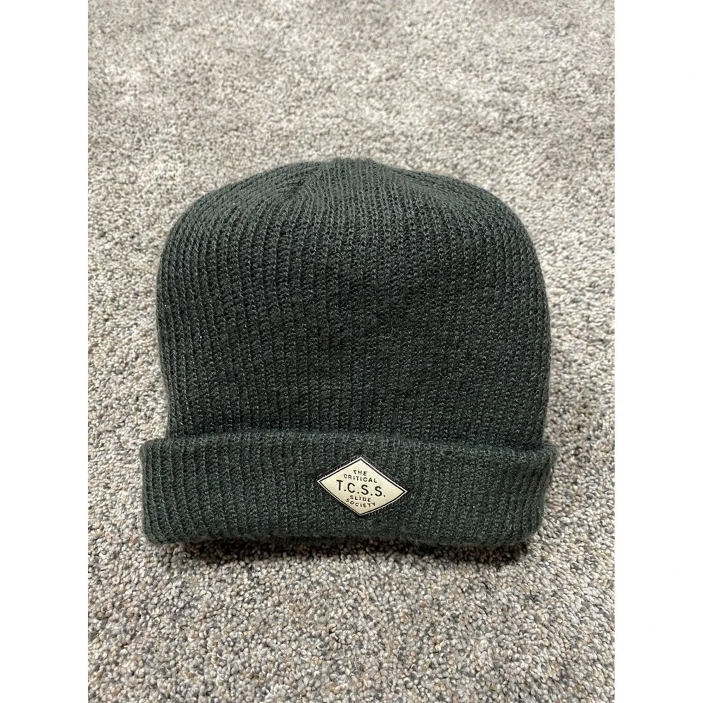 TCSS Beanie Mens Green Excellent Ribbed Knit Cuffed Logo Patch Hat